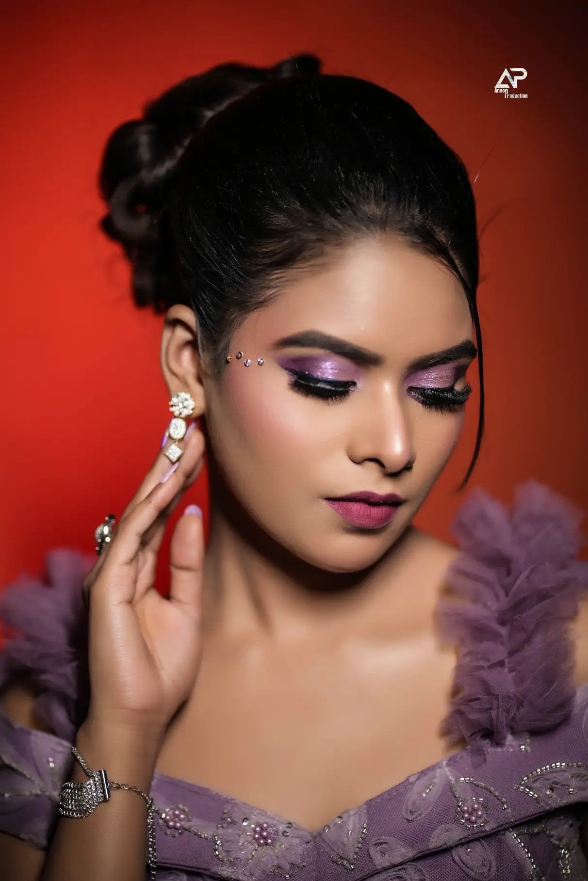 Glamorous party makeup look