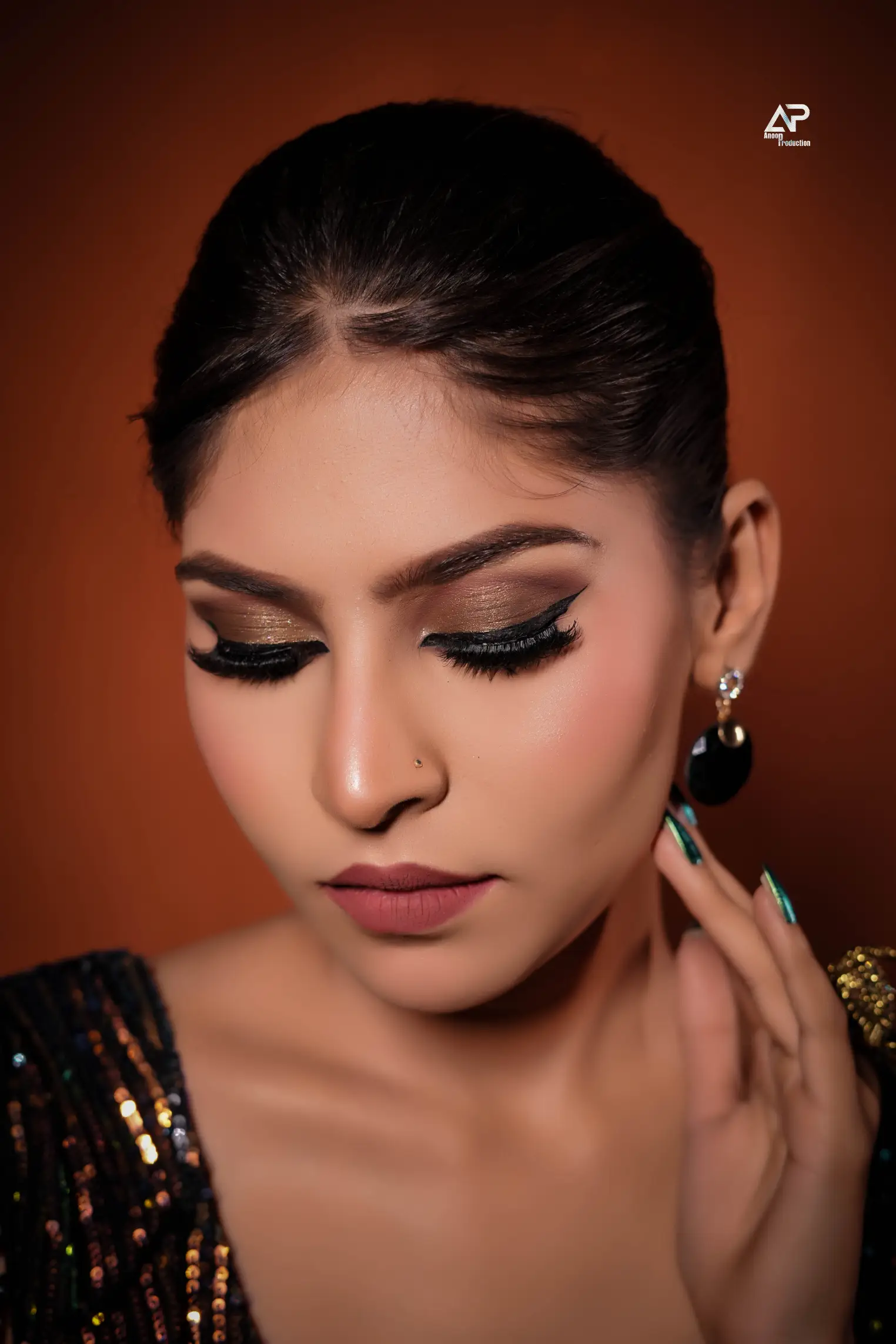 Glamorous party makeup look
