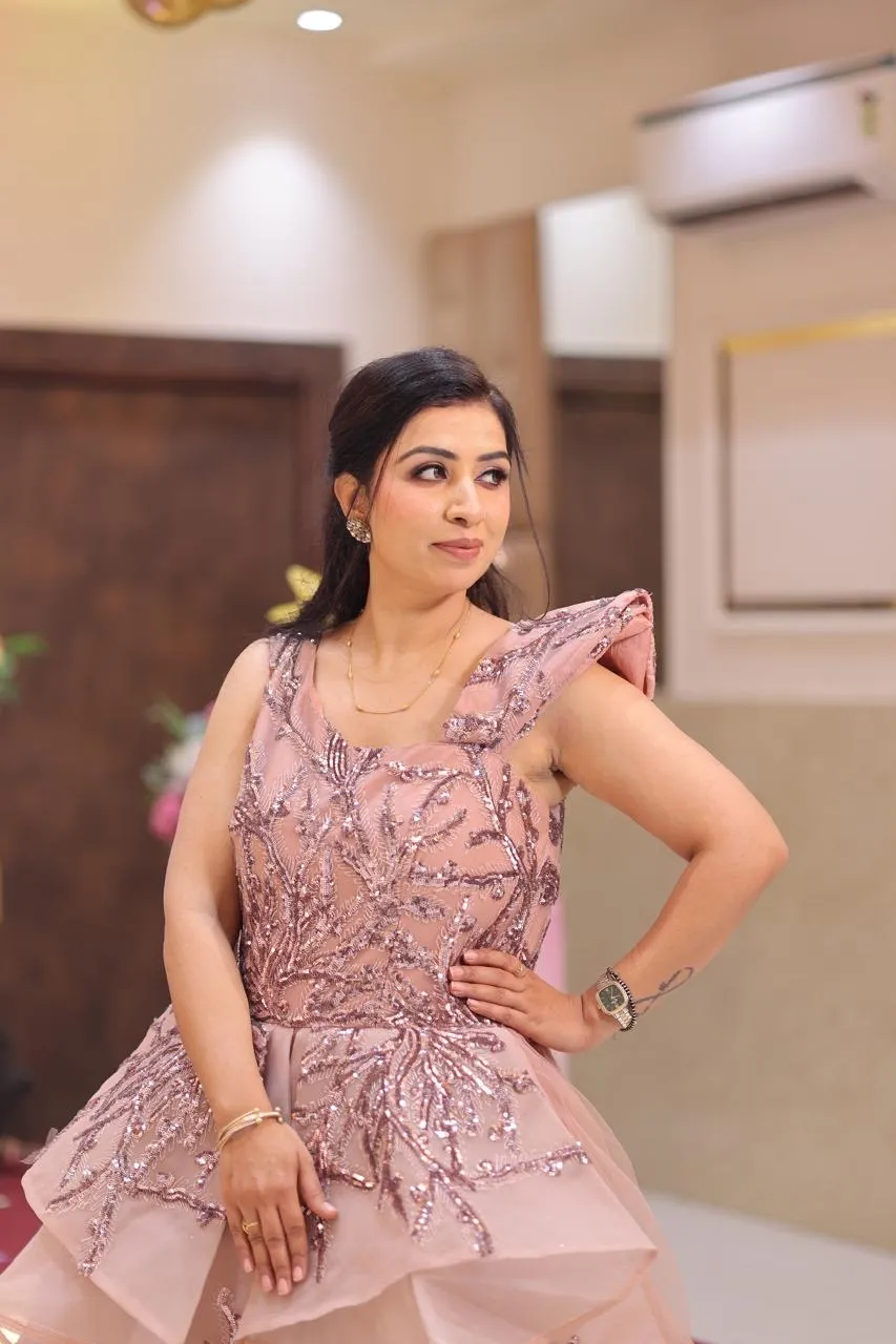Glamorous party makeup look